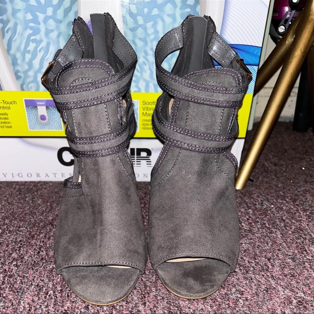 Grey Shooties